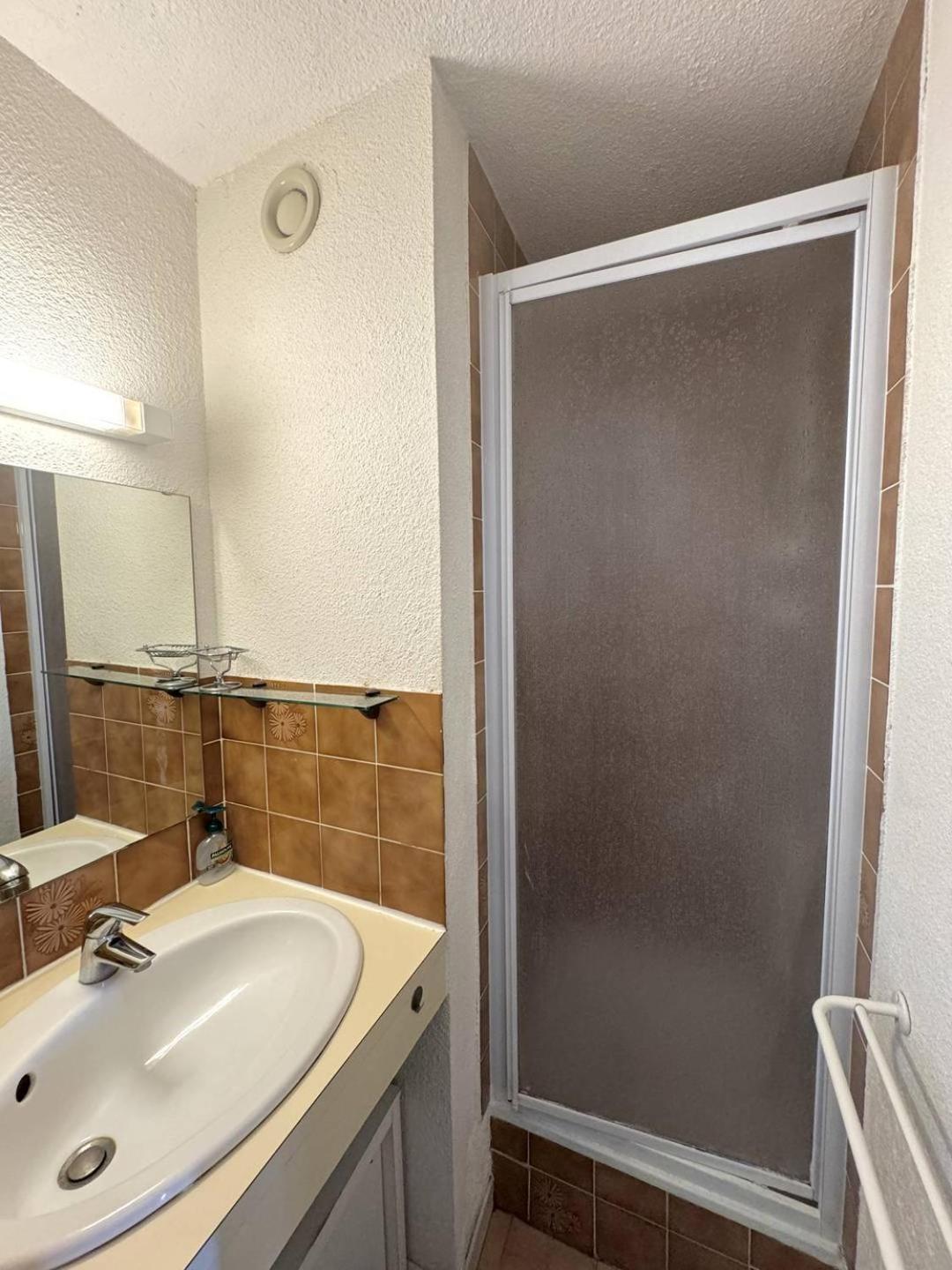 studio 3 personnes accès direct plage - parking privé - 3TVP30 Le Barcarès Extérieur photo